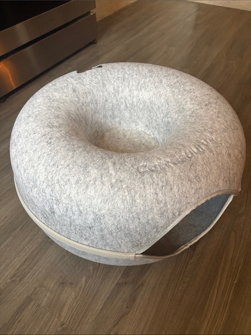 CATTASAURUS - Gray Felt Cat Cave